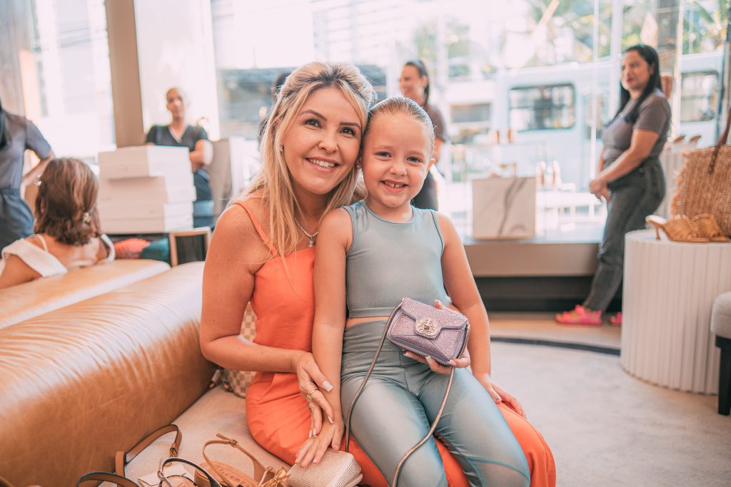 Marina E Julia Santos