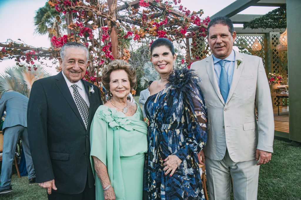 Mauricio, Lucia, Roseanne E Marcus Medeiros