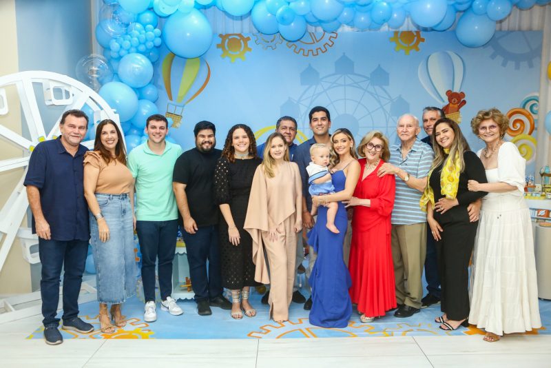 Rá-tim-bum - Bruna Massaglia e Pedro França comemoram o aniversário de 1 ano do herdeiro Pedrinho