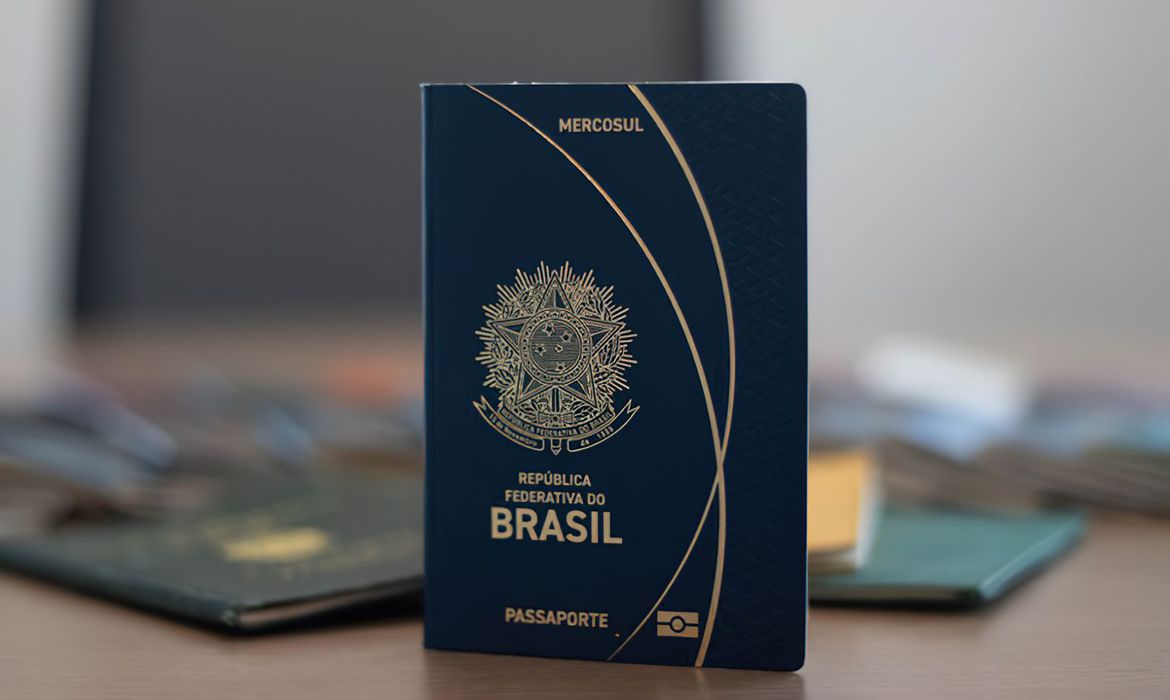 Polícia Federal retoma agendamento on-line para emissão de passaporte