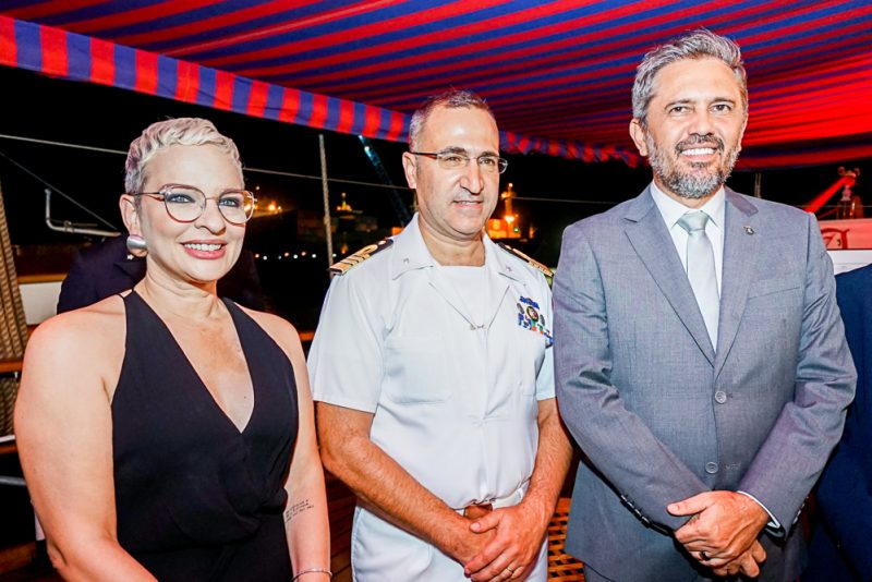 Special Dinner - Governador Elmano de Freitas encabeça a lista de convidados do jantar a bordo do navio Italiano Amerigo Vespucci