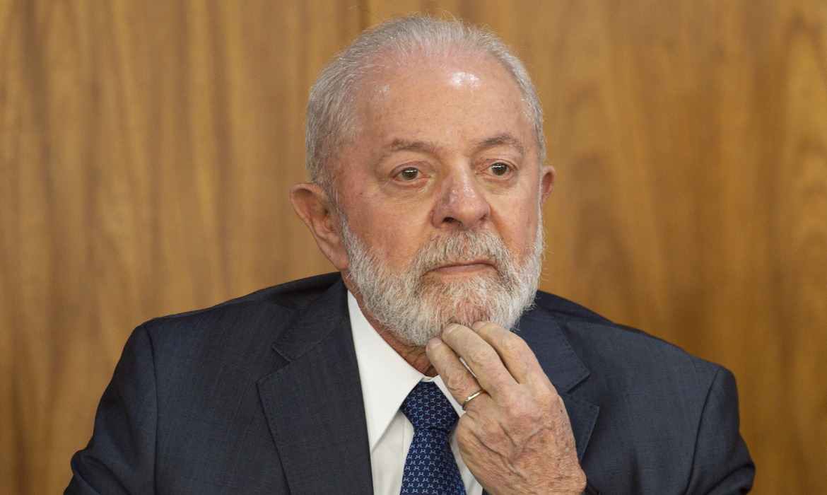 Com André Fernandes, Jaziel e Dayany, pedido de impeachment de Lula bate recorde na Câmara
