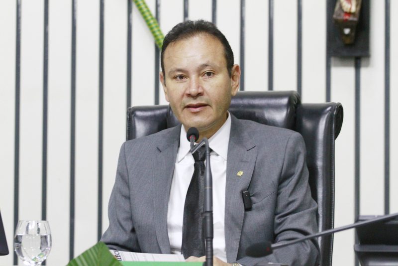 Plenário 13 de Maio - Alece realiza sessão solene em homenagem ao Dia Nacional do Engenheiro Civil