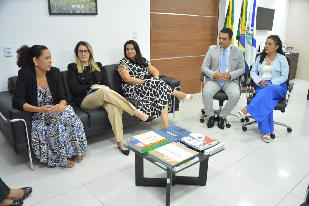 Gardel Rolim se reúne com vereadoras de Fortaleza para discutir inauguração da Procuradoria da Mulher