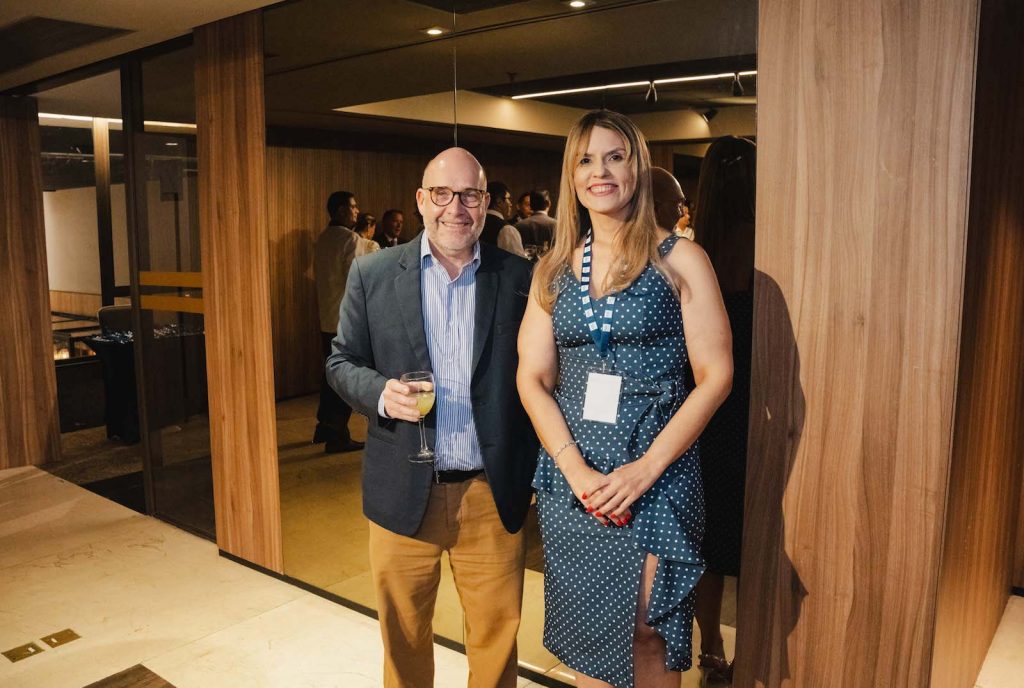 Sven Richard, Mara França