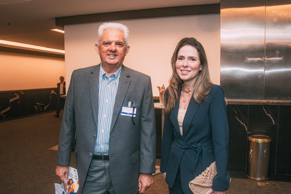 Talles De Sá Cavalcante E Agueda Muniz