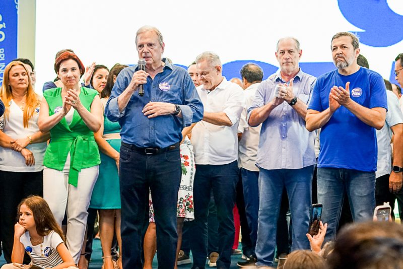 Aliança política - Com aliados do PDT Fortaleza, convenção do PSDB Ceará reconduz Élcio Batista à presidência do partido