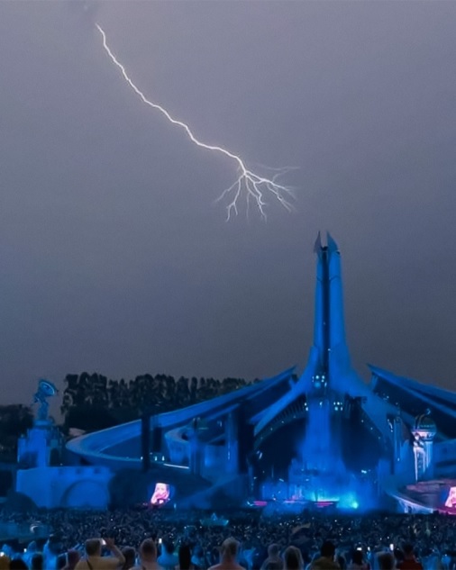 Após fortes chuvas, Tomorrowland Brasil cancela programação desta sexta-feira (13) Após fortes chuvas, Tomorrowland Brasil cancela programação desta sexta-feira (13)