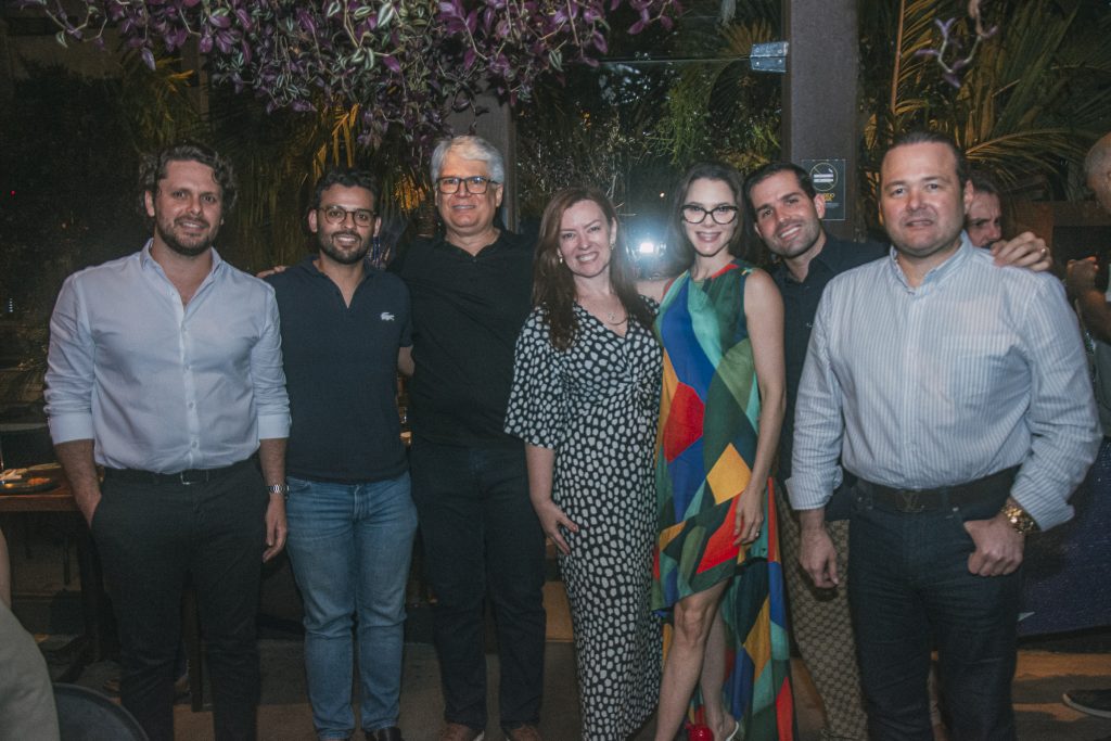 Vitor Perlingeiro, George Gomes, Leonardo Leal, Aline Barroso, Paulinha Sampaio, Felipe Rocha E Otavio Queiroz
