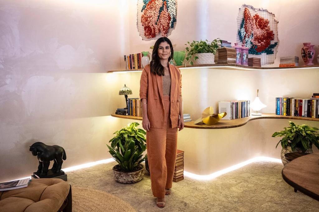 Arquiteta Beatriz Miranda apresenta na CASACOR Ceará escritório inspirado em Ticiana Rolim Queiroz