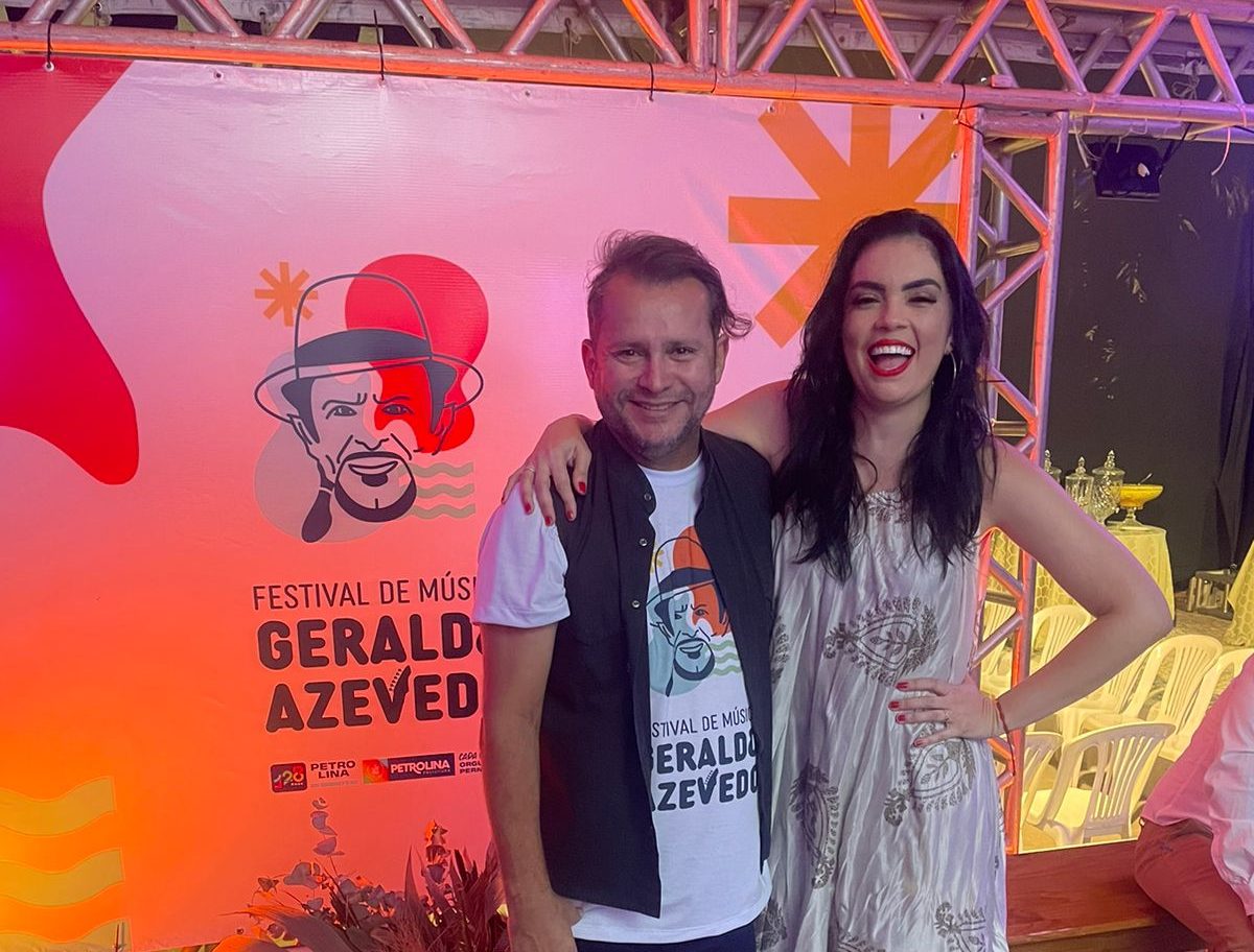 Cantora cearense Roberta Fiúza conquista prêmio de melhor intérprete no Festival de Música Geraldo Azevedo