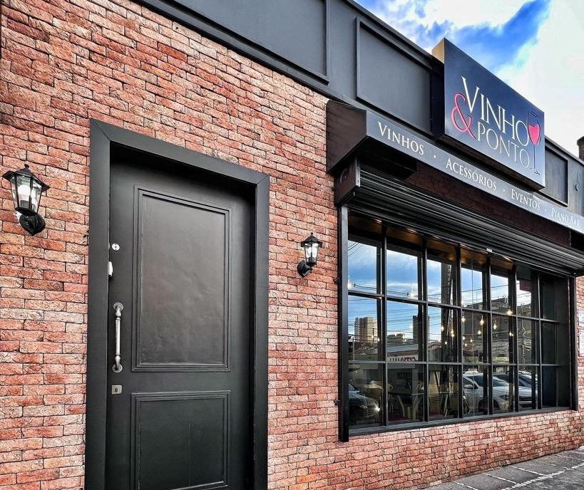 Vinho & Ponto promove jantar italiano harmonizado com rótulos exclusivos e música ao vivo