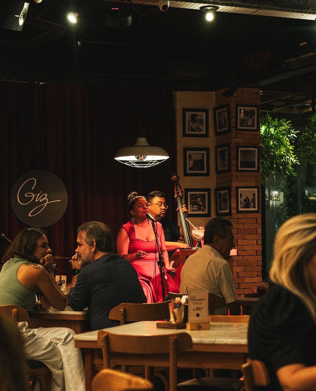 “Quarta em Bossa” do Giz Cozinha Boêmia ganha duas edições em novembro “Quarta em Bossa” do Giz Cozinha Boêmia ganha duas edições em novembro
