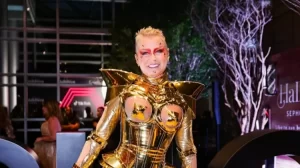 Xuxa Marcou Presenca Com Look Dourado No Halloween Da Sephora 1697118670637 V2 750x421.jpg