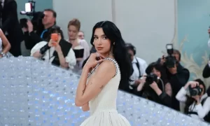 1699480825 Dua Lipa 1