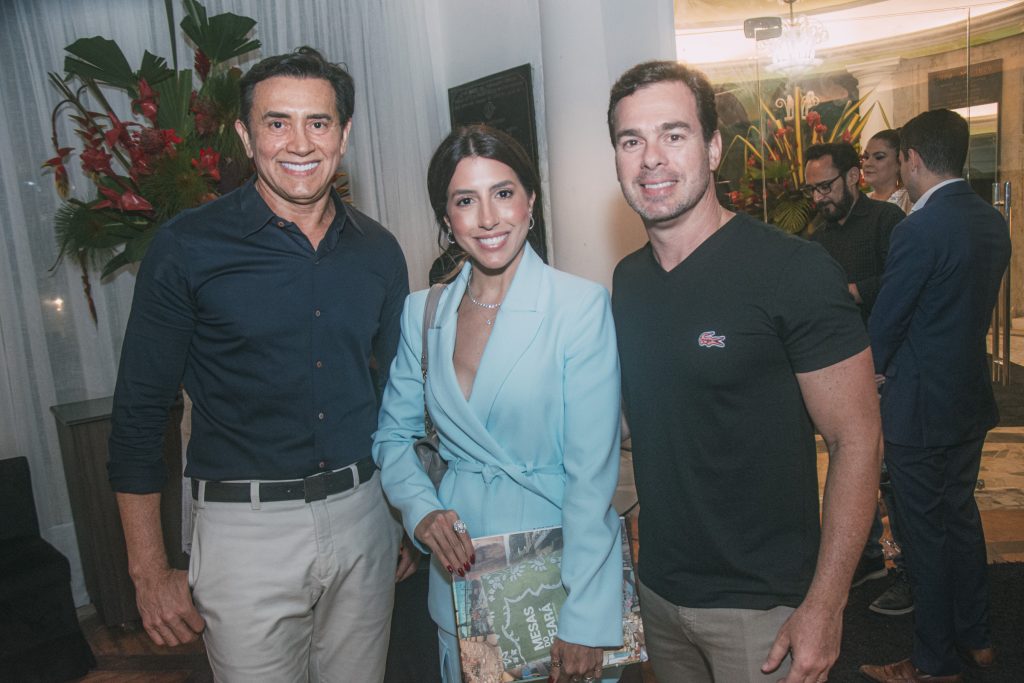 Andrade Mendonca, Tayra Romcy E Leo Aguiar