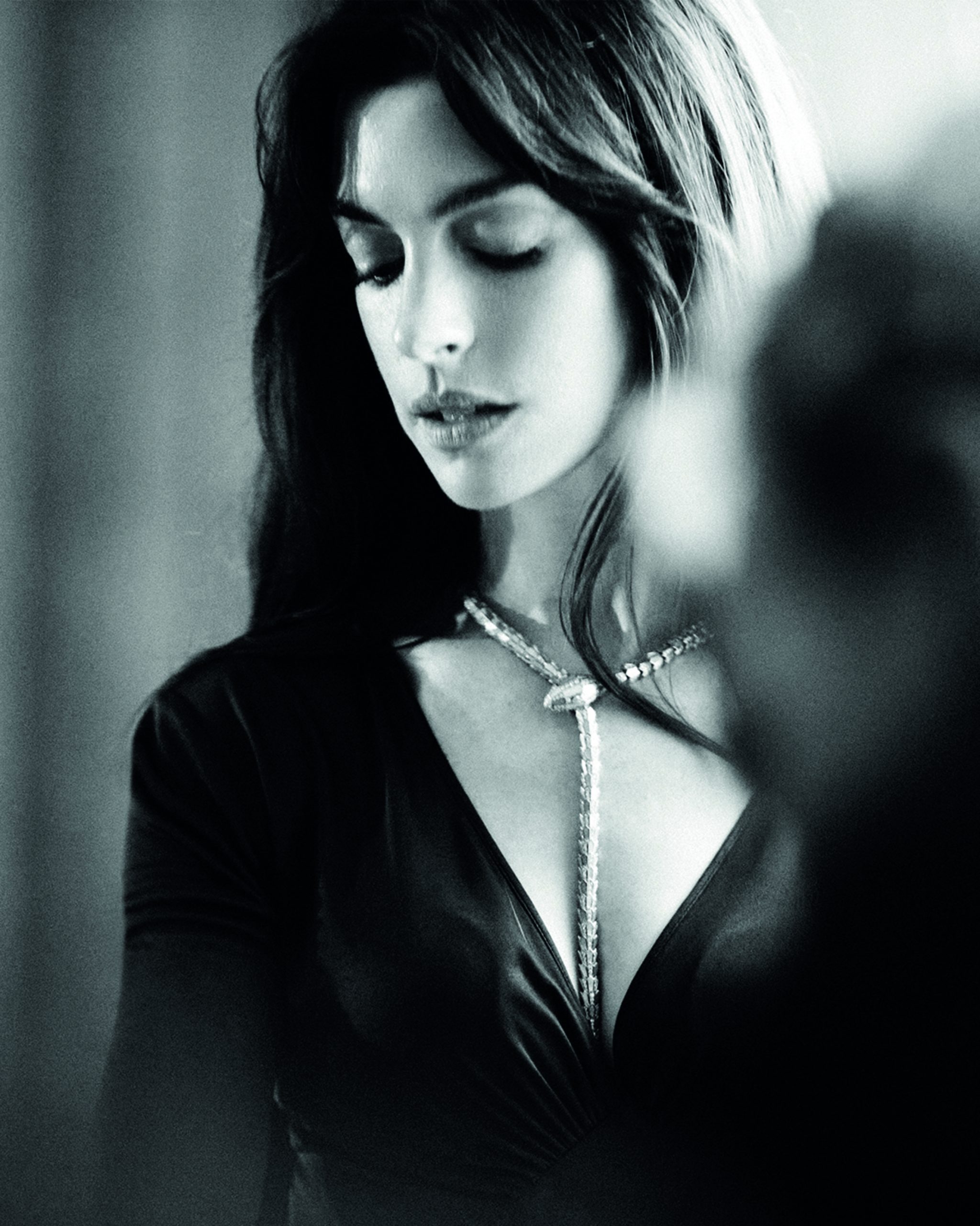 Bulgari Annehathaway Bts6