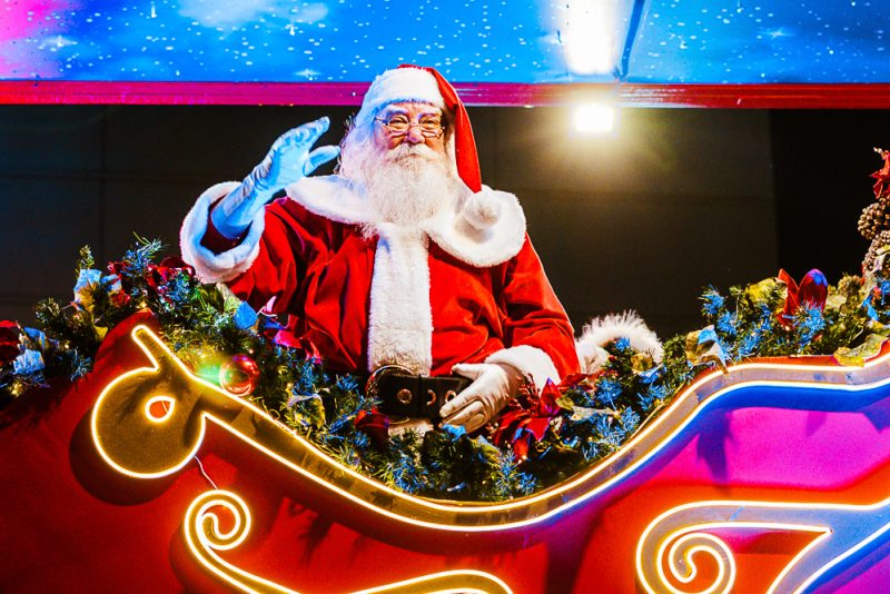 JINGLE BELLS - Papai Noel aterrissa no Iguatemi Bosque e dá boas-vindas aos festejos do Natal