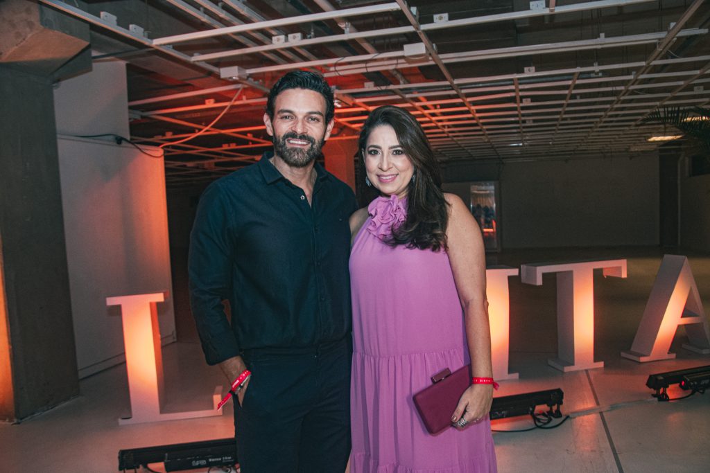 Clovis E Anelise Holanda