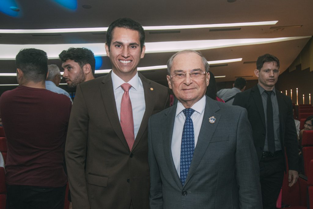 
				Domingos Neto e Abelardo Benevides
				