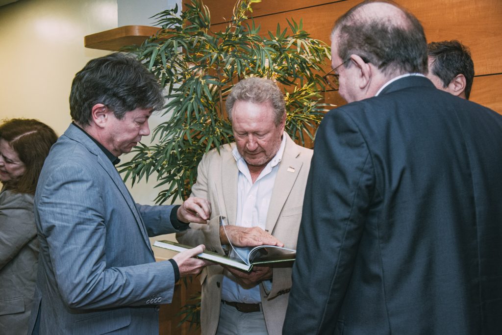 
				Edgar Gadelha, Andrew Forrest e Ricardo Cavalcante 
				
