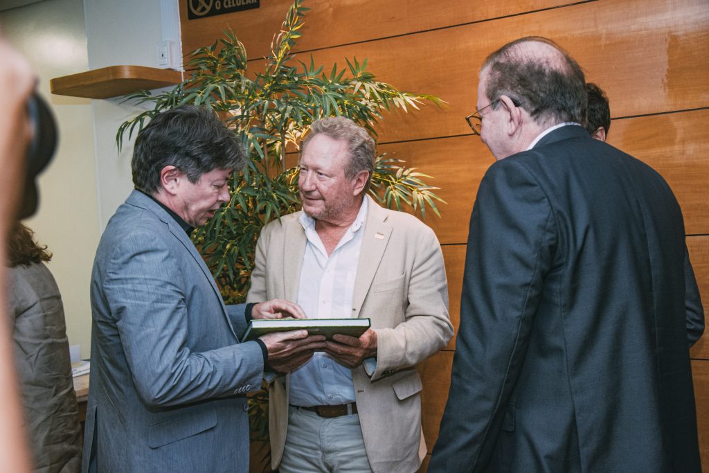 
				Edgar Gadelha, Andrew Forrest e Ricardo Cavalcante 
				