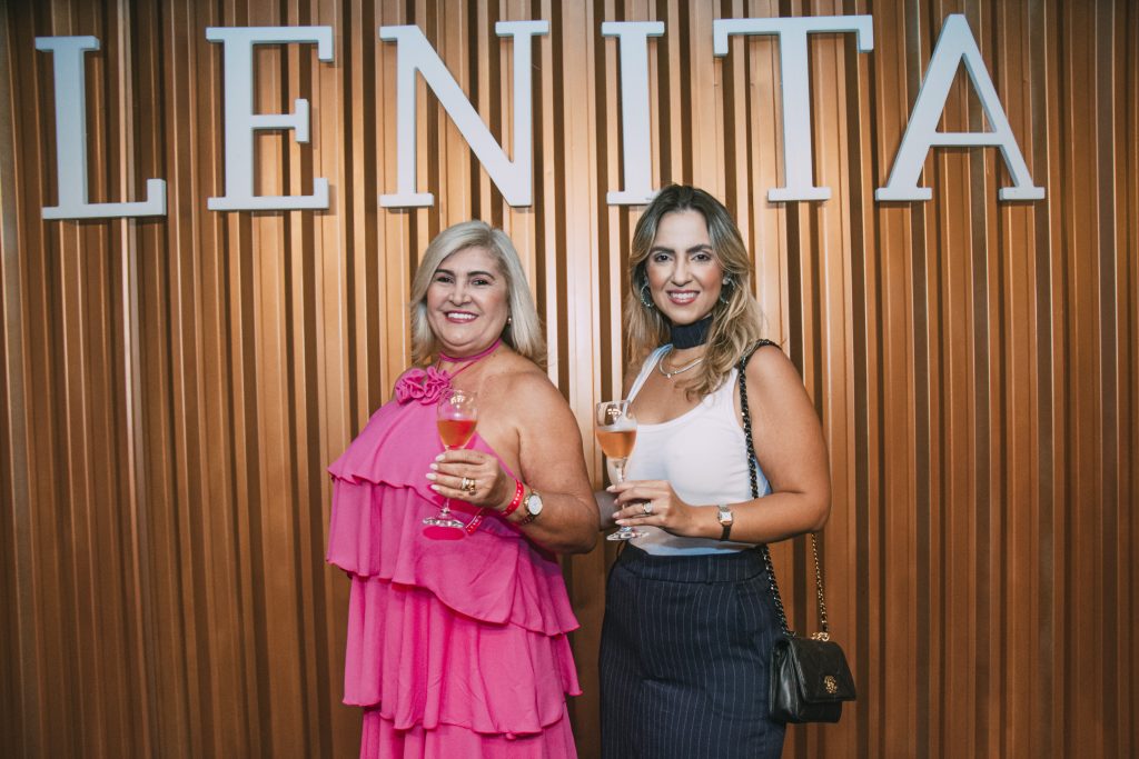 Eliane Feitosa E Nicole Feitosa