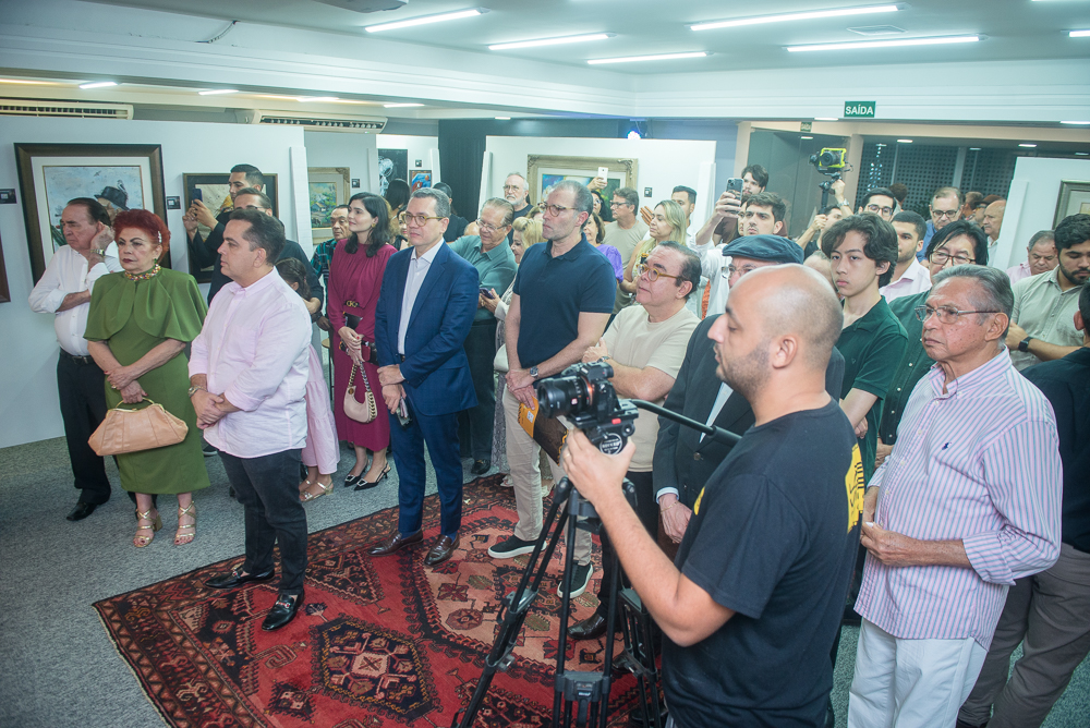 Exposição Dos Amigos Em Ação Na Alessandro Belchior Imóveis (35)