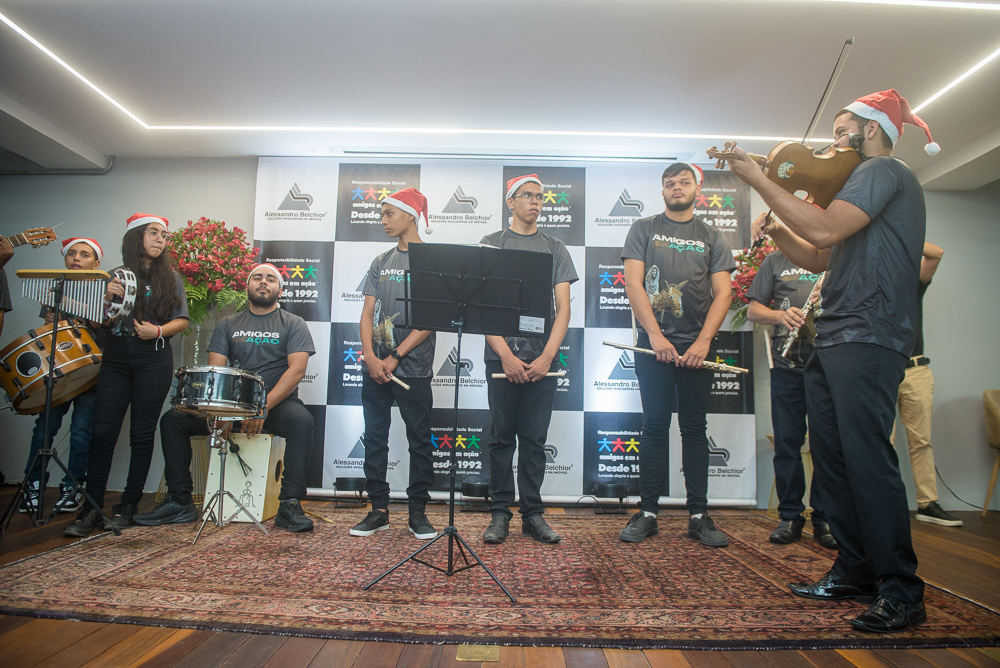 Exposição Dos Amigos Em Ação Na Alessandro Belchior Imóveis (39)