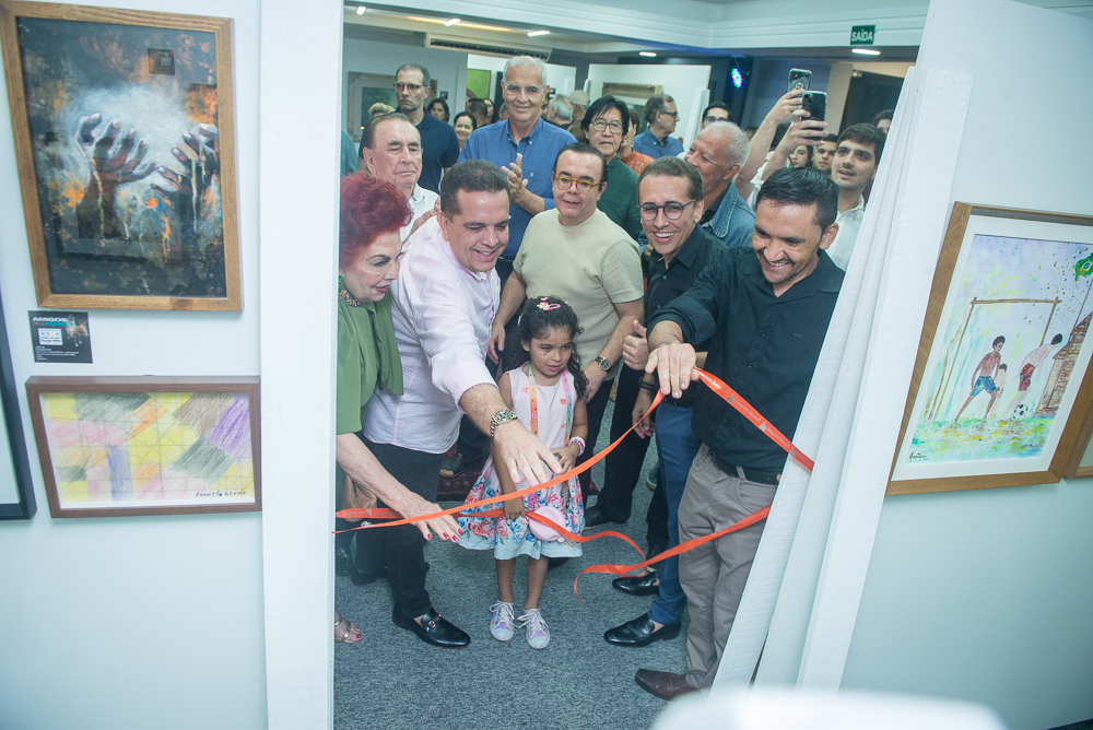 Exposição Dos Amigos Em Ação Na Alessandro Belchior Imóveis (68)