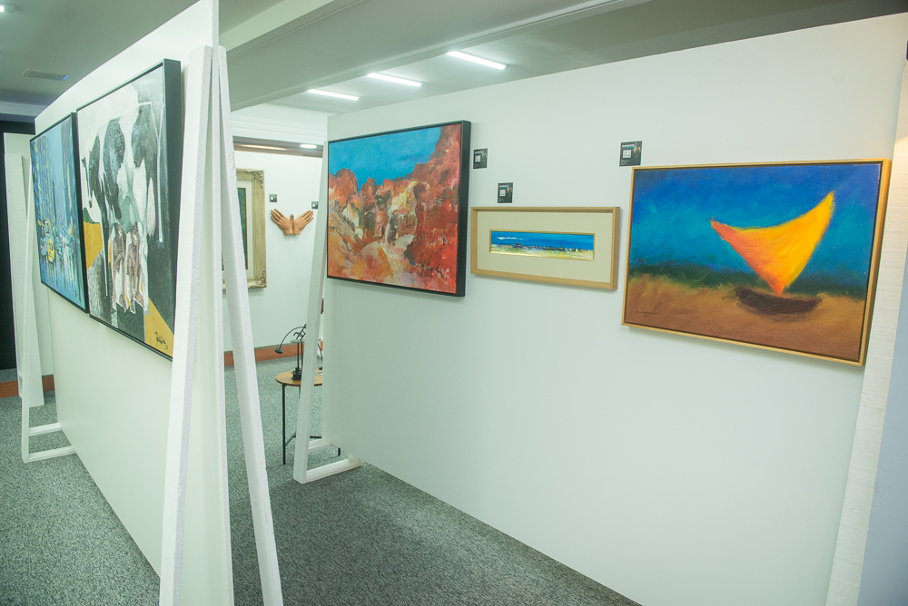 Exposição Dos Amigos Em Ação Na Alessandro Belchior Imóveis (9)