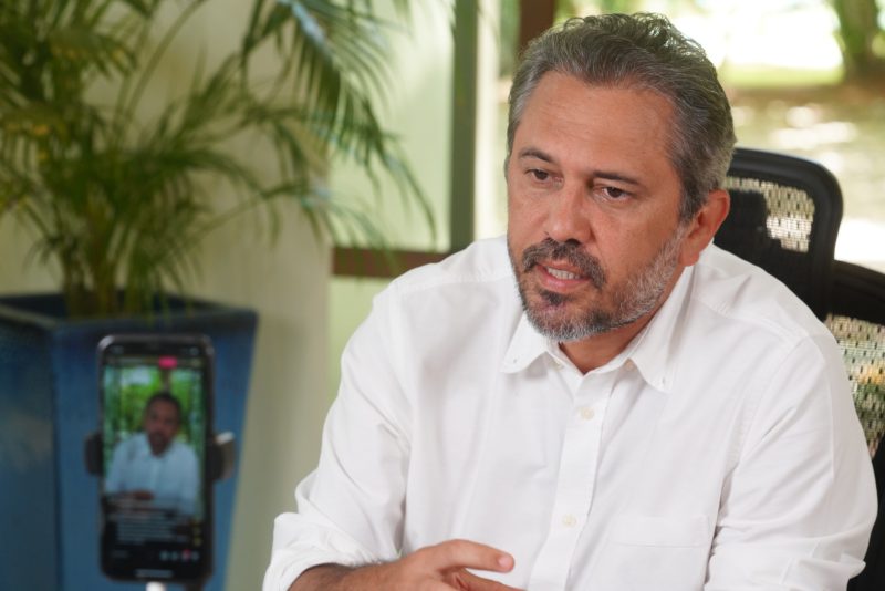Governador Elmano De Freitas Live Semanal Foto Carlos Gibaja
