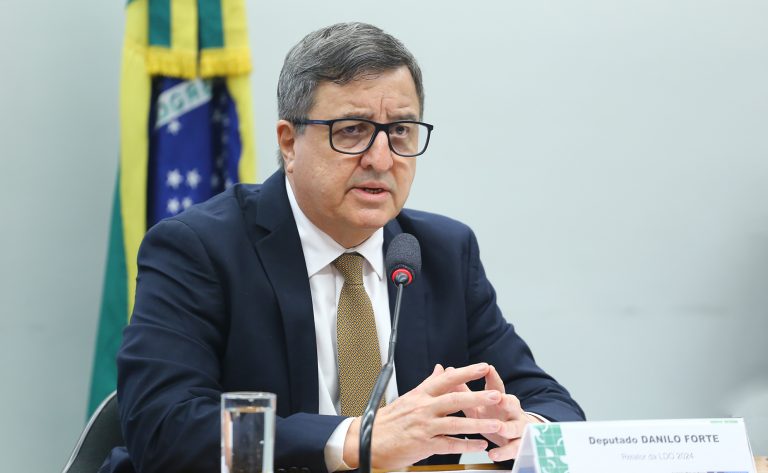 Danilo Forte busca alternativas para financiamento do Fundo Eleitoral