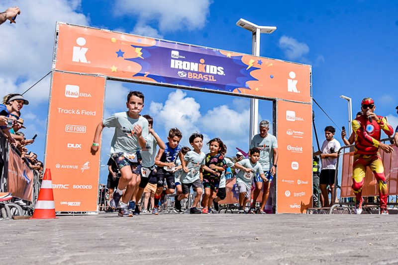 Nova geração do esporte - Atletas mirins participam do Ironkids Brasil e se divertem durante circuito na av. Beira-Mar