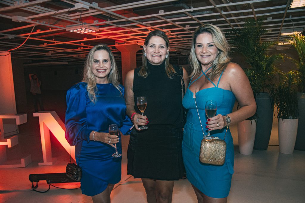 Larissa Ricart, Karine Fortes E Rachel Fortes