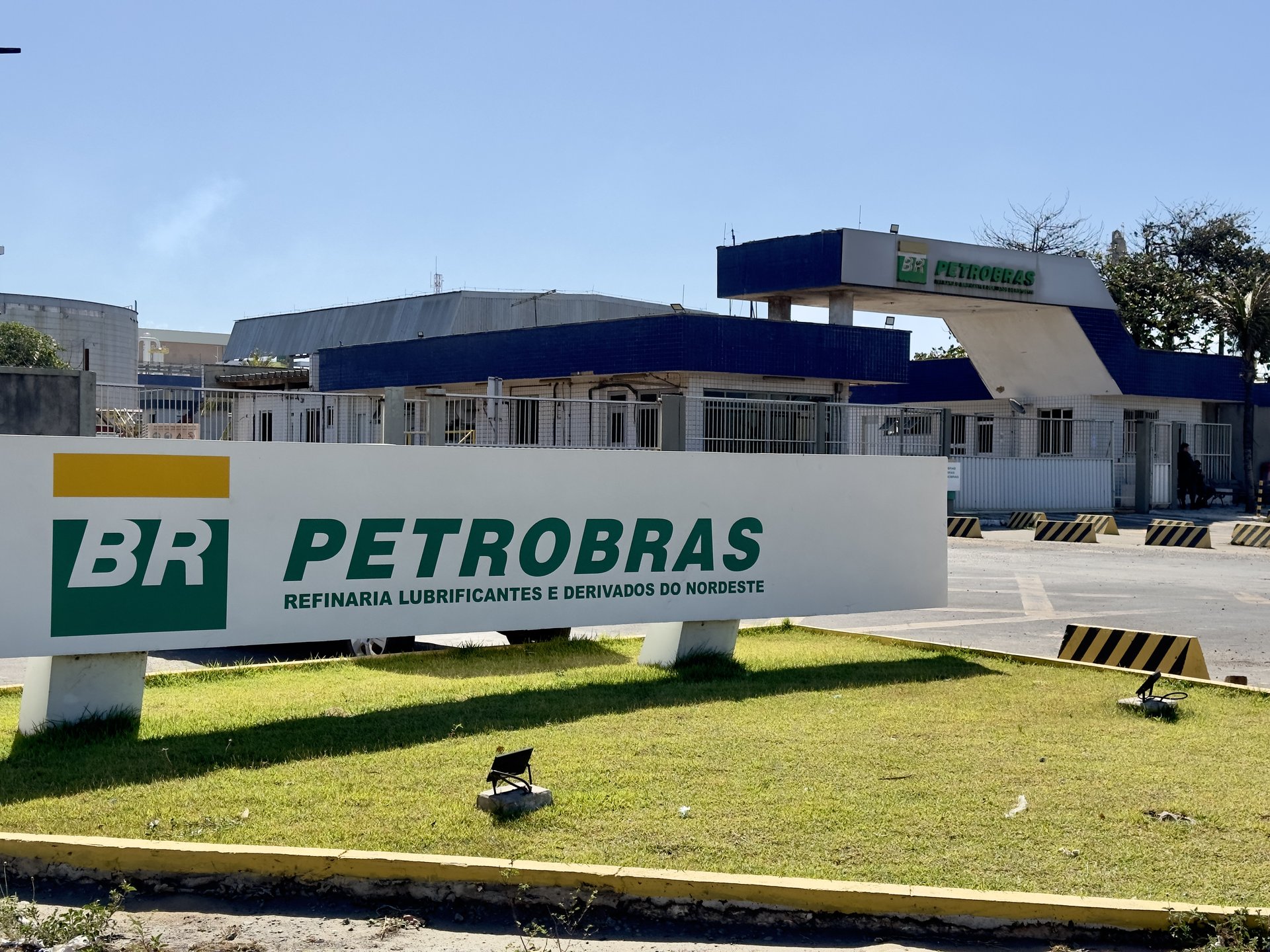 Petrobras informa sobre rescisão de contrato de venda da refinaria Lubnor