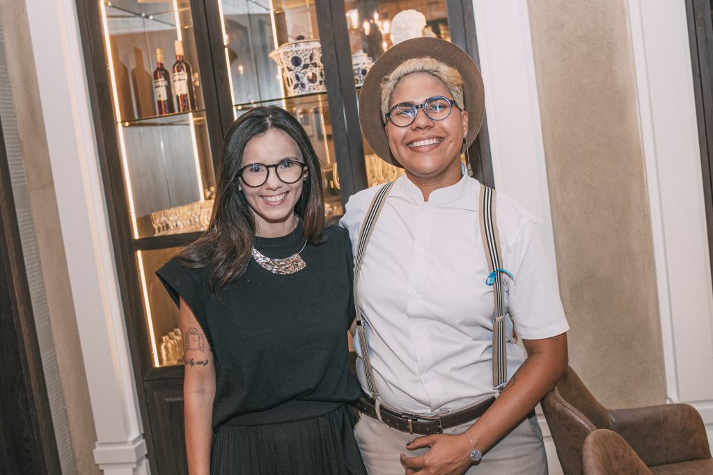 Marcilia Martins E Vitoria Olivier