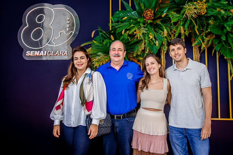 Reconhecimento - Cerimônia na Casa da Indústria marca os 80 anos de atividades do SENAI Ceará