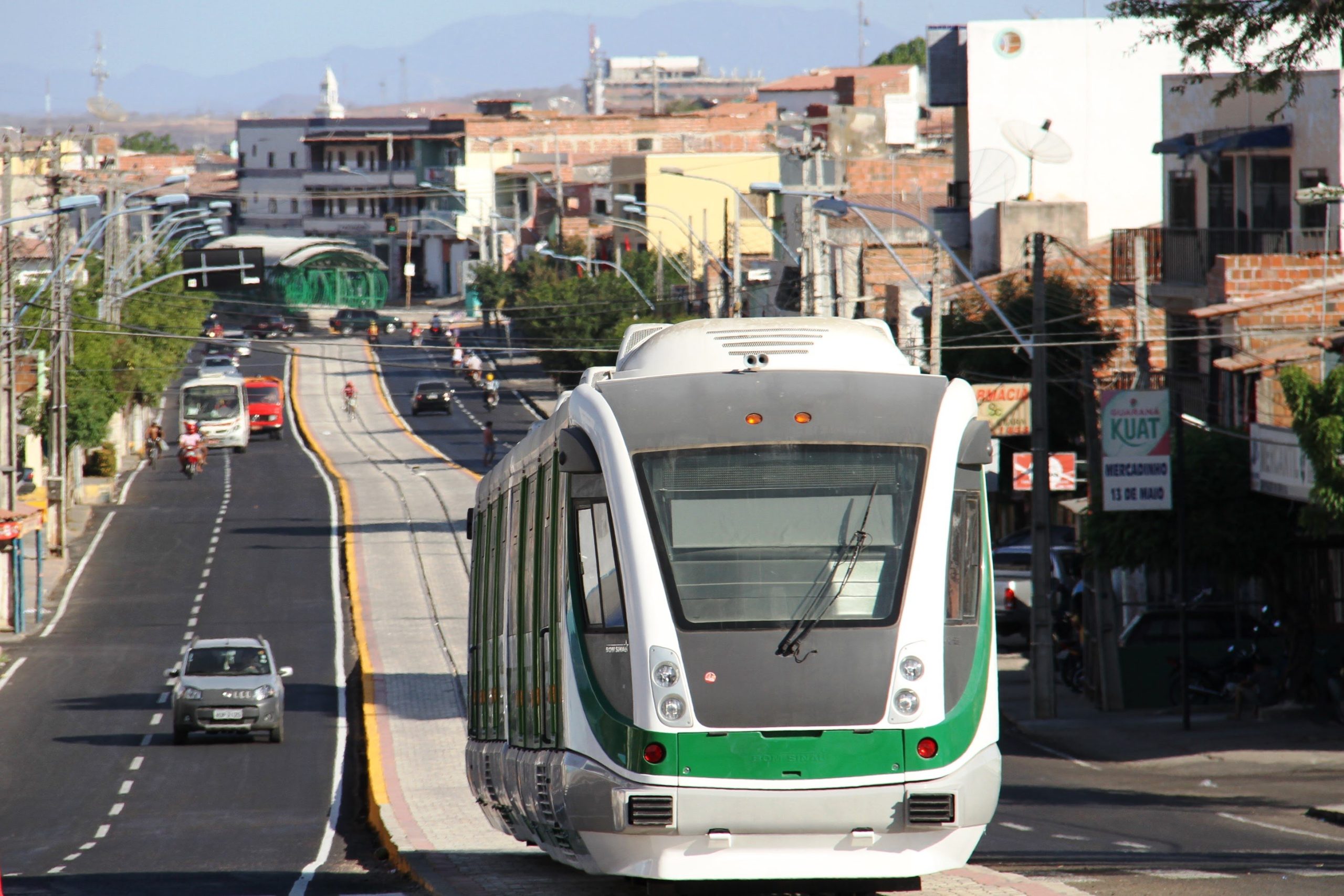 Elmano anuncia Metrô e VLTs vão circular gratuitamente neste domingo