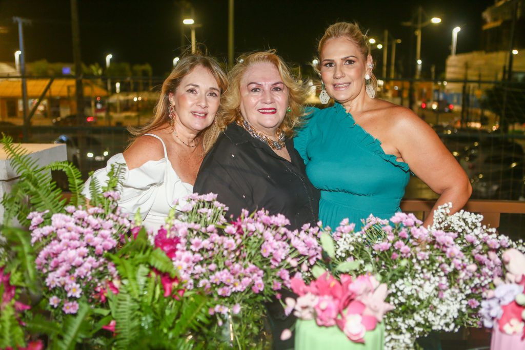 Monica Weny, Gina Peixoto, Marcia Peixoto (3)