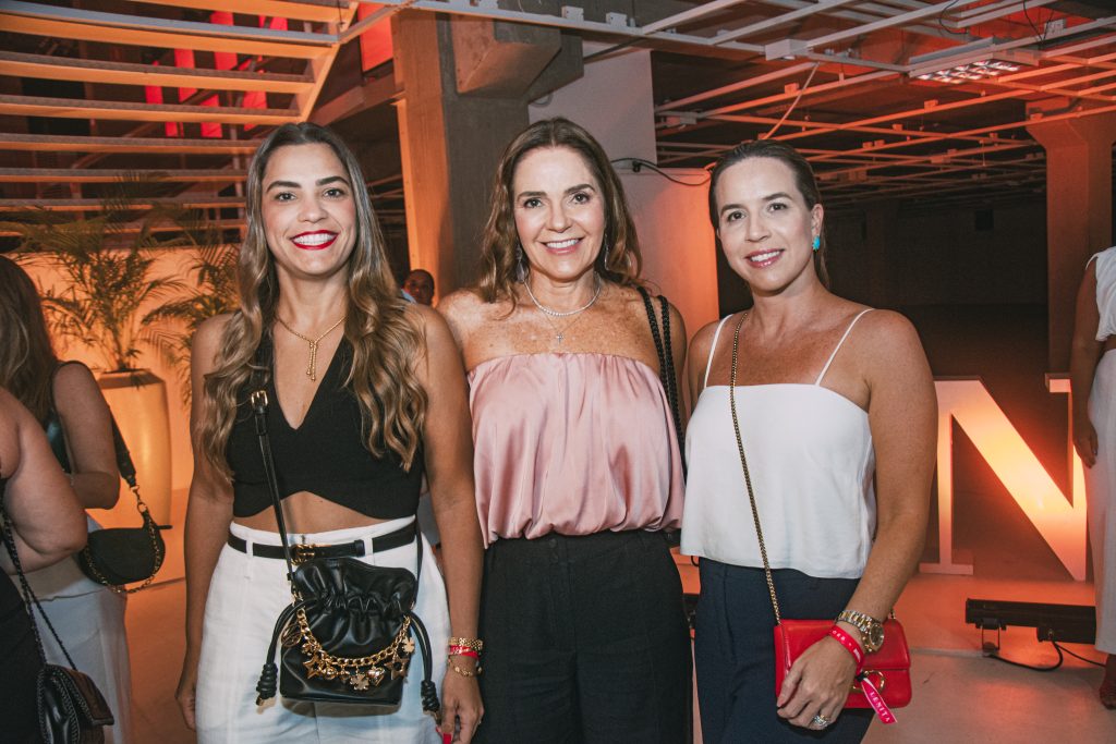Nara Carneiro, Rafaela Pinto E Isabela Rolim