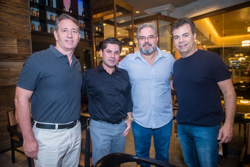 Novo cardápio - Seletos convidados marcam presença no Soho e rasgam elogios ao novo menu do badalado restaurante