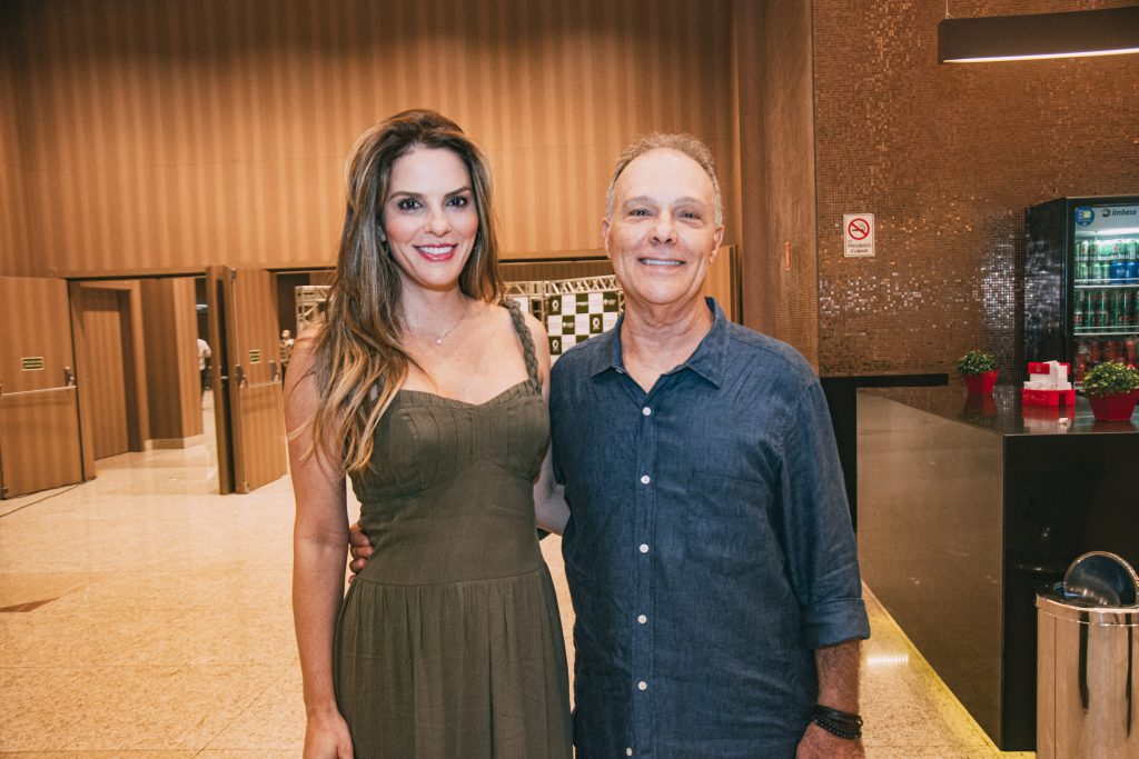 Renata Guimaraes E Jose Carlos Pontes