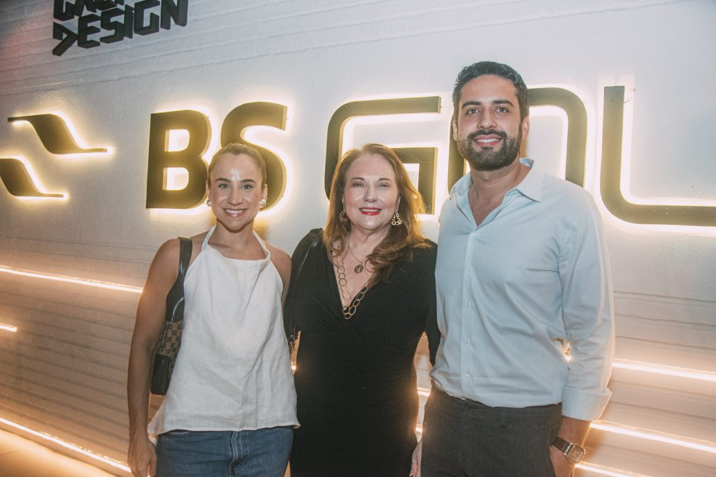 Roberta Fernandes, Luiziane Cavalcante E Victor Oliveira