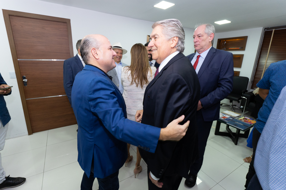 Roberto Claúdio E Amarílio Macêdo