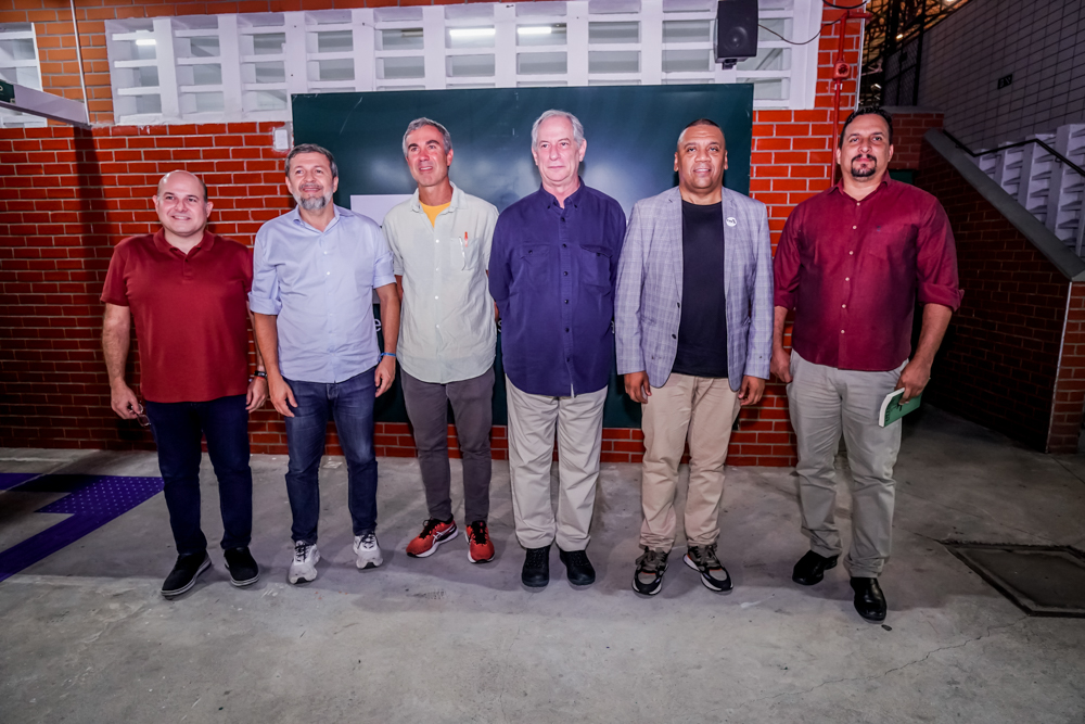 Roberto Claúdio, Élcio Batista, Bruno Paes Manso, Ciro Gomes, Preto Zezé E Ricardo Moura (3)