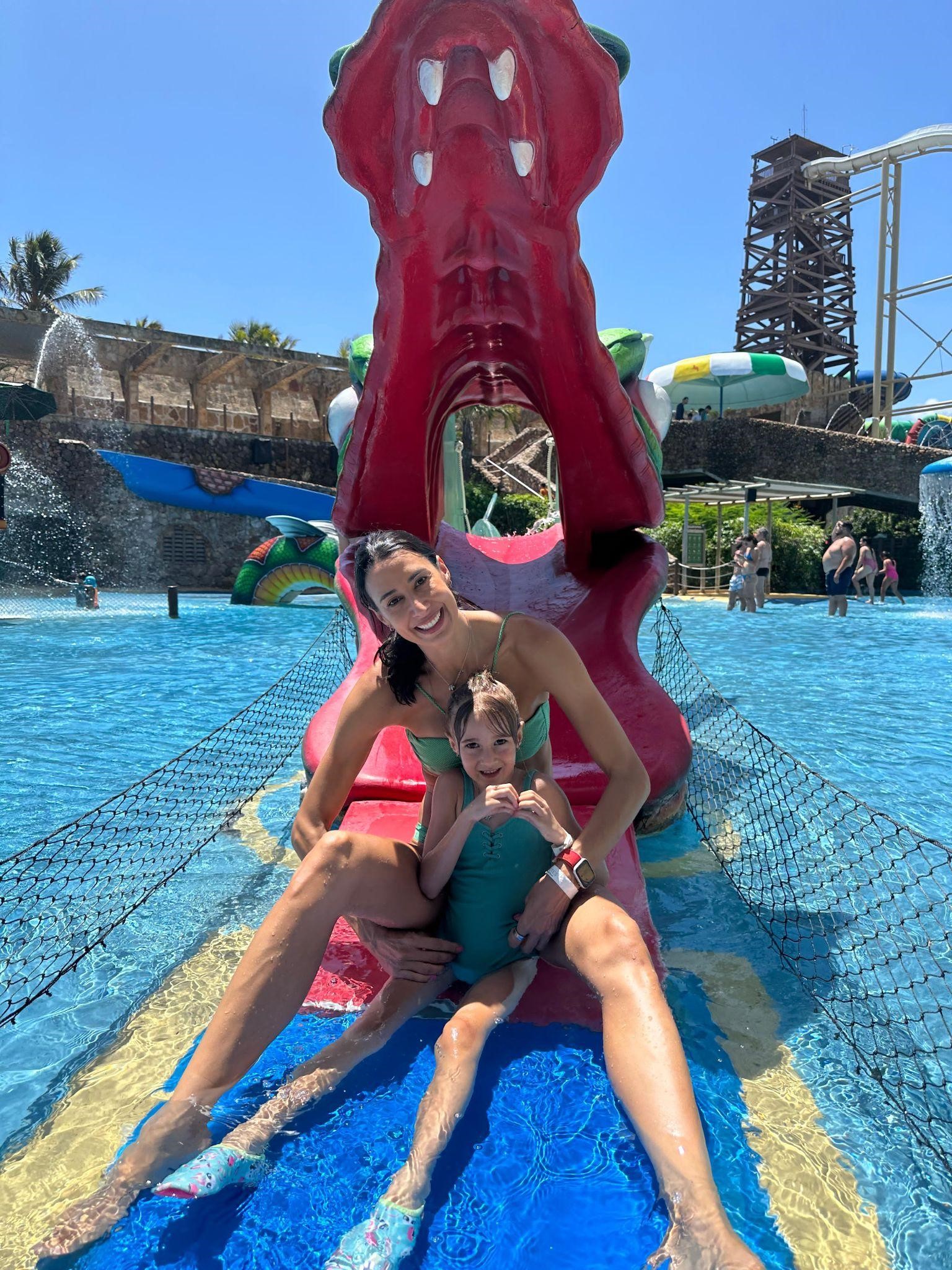 Sheilla Castro comemora aniversário das filhas no Beach Park