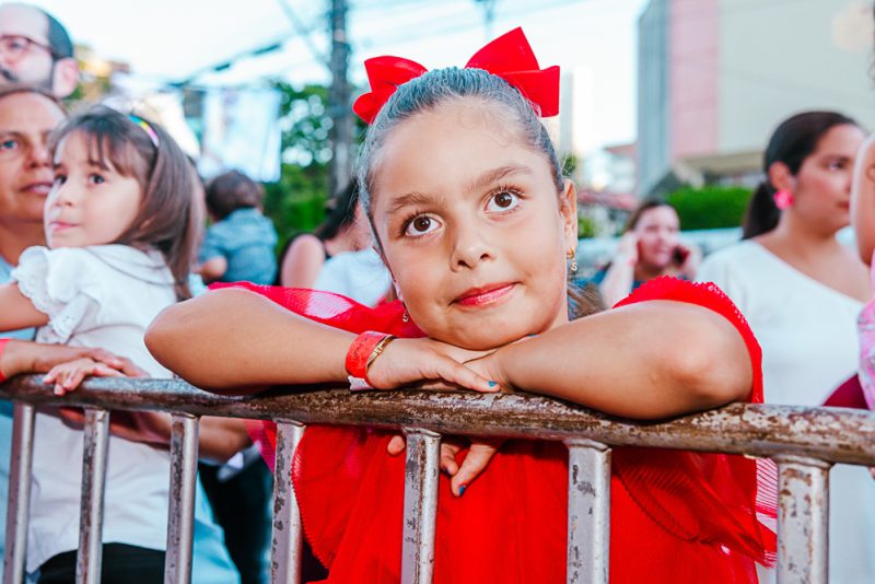 Temporada Natalina - Papai Noel do Del Paseo encanta famílias em cortejo na área externa do shopping