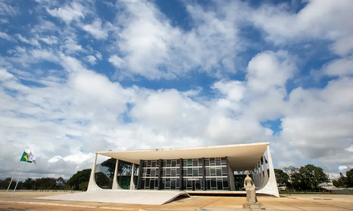 STF retomará em fevereiro julgamento sobre revisão da vida toda