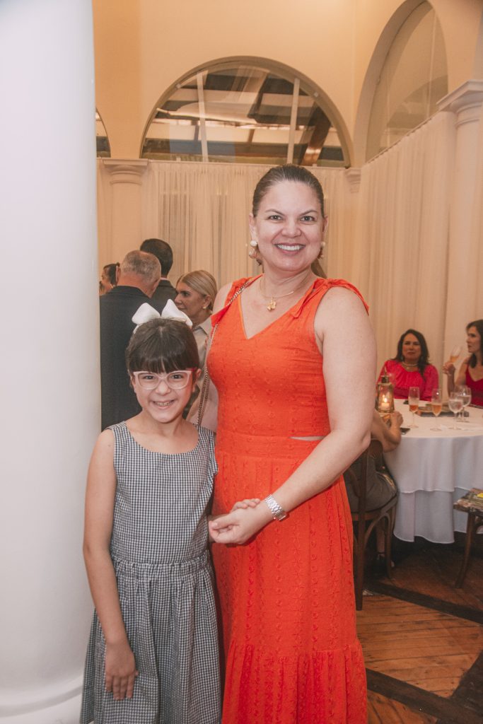 Ticiana E Juliana Carneiro